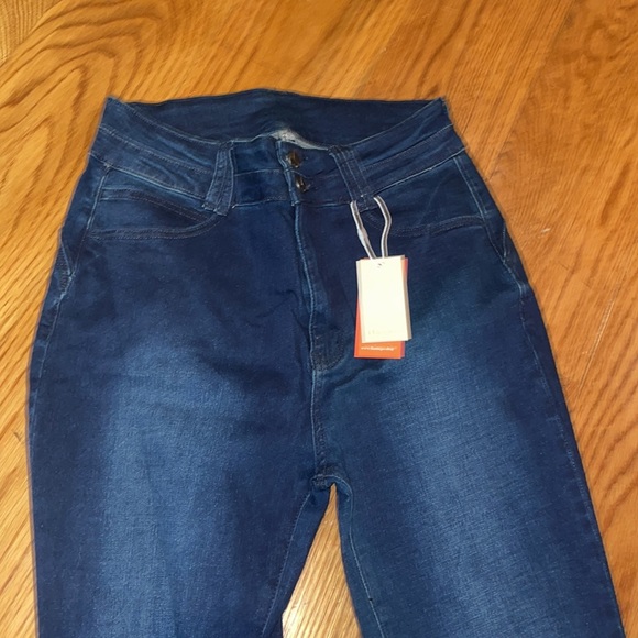 Flamingo NWT flare jeans Size large Dark wash denim - Picture 2 of 8